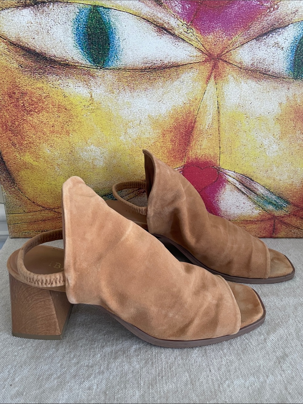 Women's Suede Slingback Block Heel Sandals - Tan